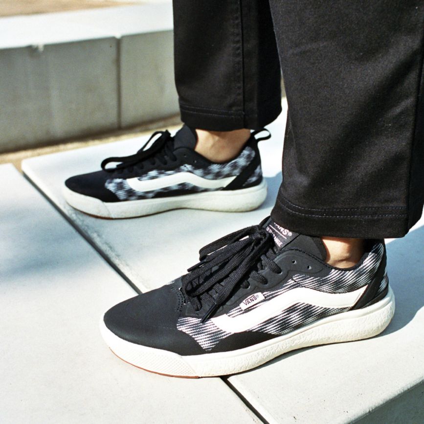 Vans Blur Checker UltraRange EXO Schuhe Schwarz | VN579L8VZ46